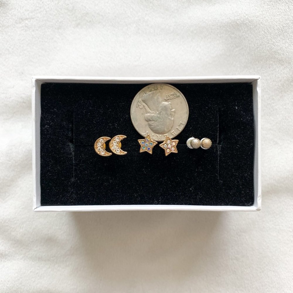 SOLD. Gold Star and Moon Earring Set - Picture 2 of 3
